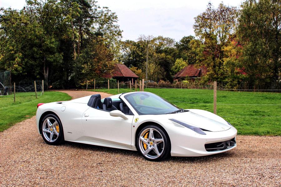  Ferrari 458 Spider 2011 года  (UK) (фото 6 из 6)